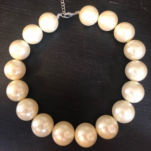 Faux Pearl Choker Necklace
